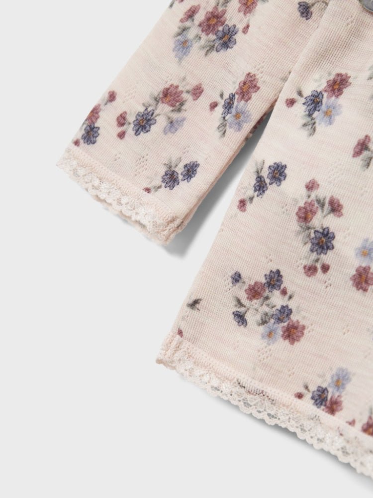 Name It - Trøye Ull Wang Blomster Lilac Ash - Guttelus.no